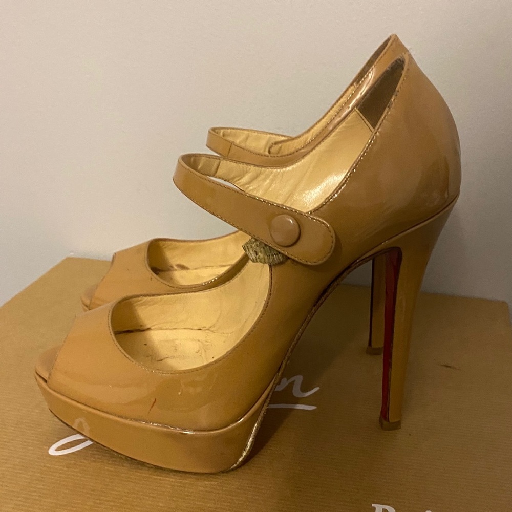 Christian Louboutin Mary Jane Patent Leather pump